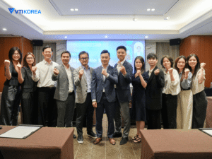 VTI KOREA는 VTI 그룹의 일원으로, 글로벌 개발 센터(GDC)를 통해 AI 솔루션과 IT 아웃소싱 서비스를 제공합니다. AX 